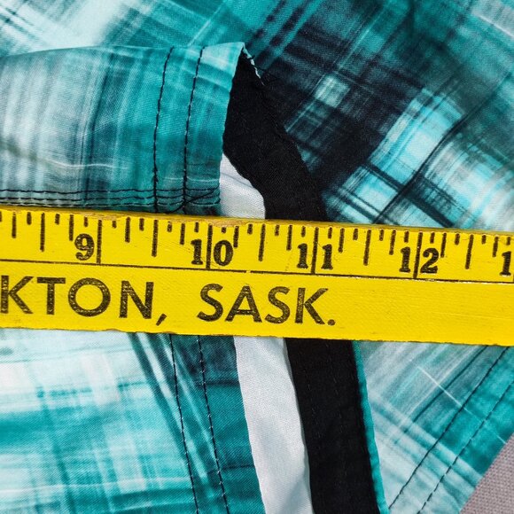 Nike swim trunks men's size L green black and white colour plaid pattern - Picture 10 of 11